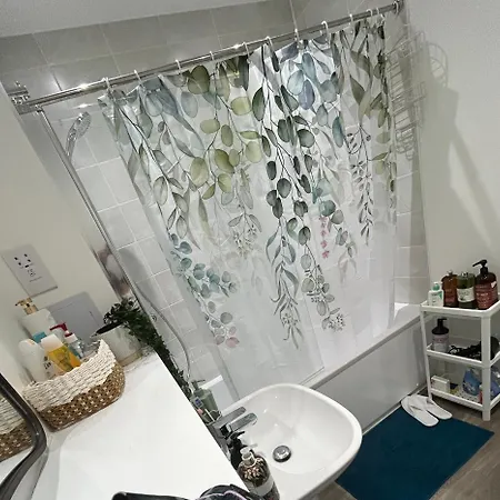 Comfortable Double Room & Single Room In Vibrant Hatfield Neighbourhood Exterior photo