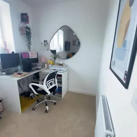 Comfortable Double Room & Single Room In Vibrant Hatfield Neighbourhood Exterior photo