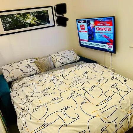 Comfortable Double Room & Single Room In Vibrant Hatfield Neighbourhood Exterior photo