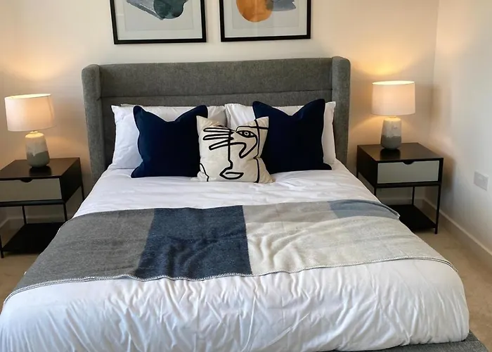 Comfortable Double Room & Single Room In Vibrant Hatfield Neighbourhood