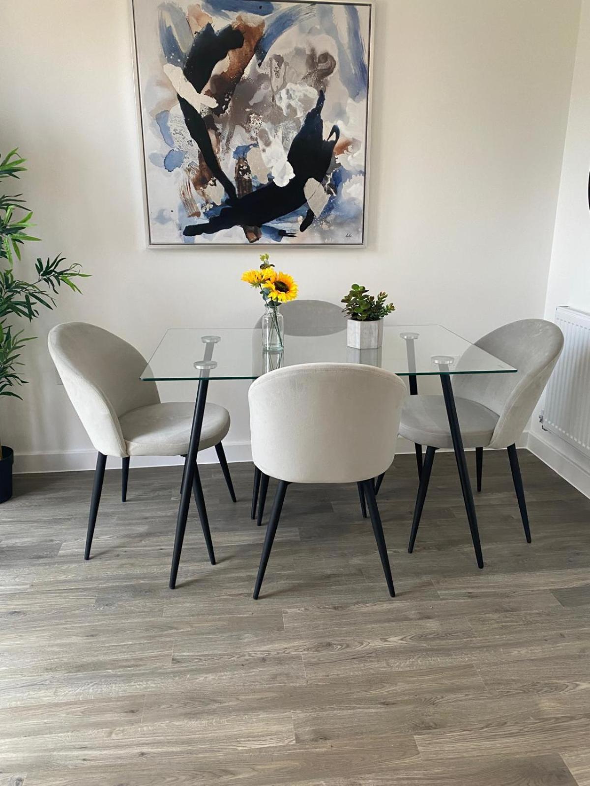 Homestay Comfortable Double & Single In Vibrant Hatfield Neighbourhood *