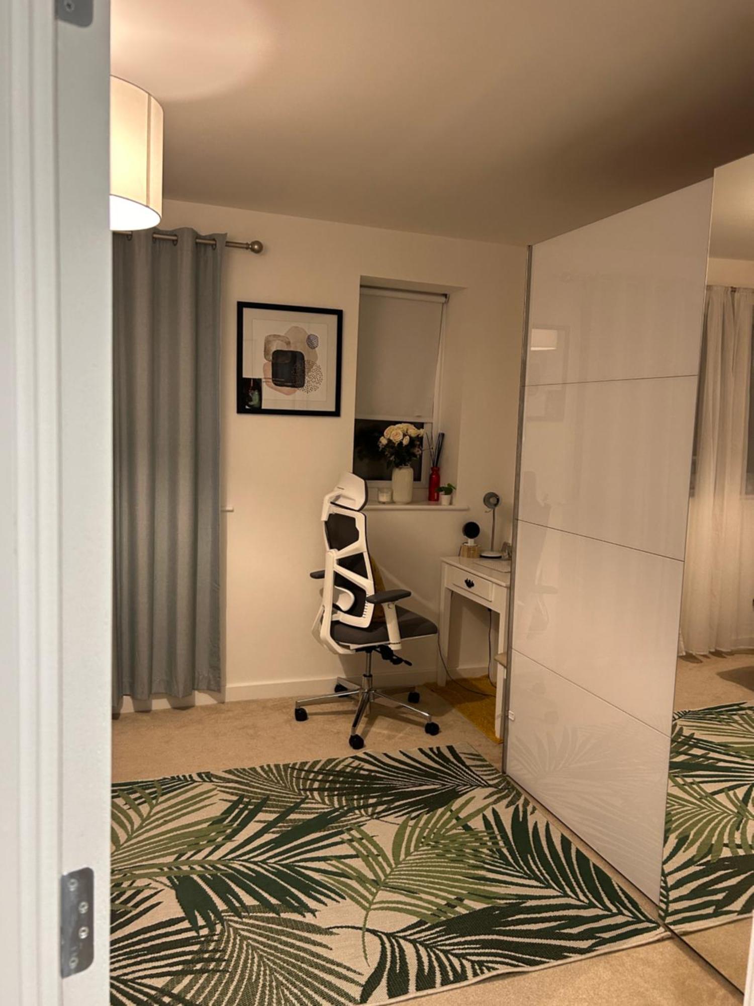 Comfortable Double & Single In Vibrant Hatfield Neighbourhood Homestay *
