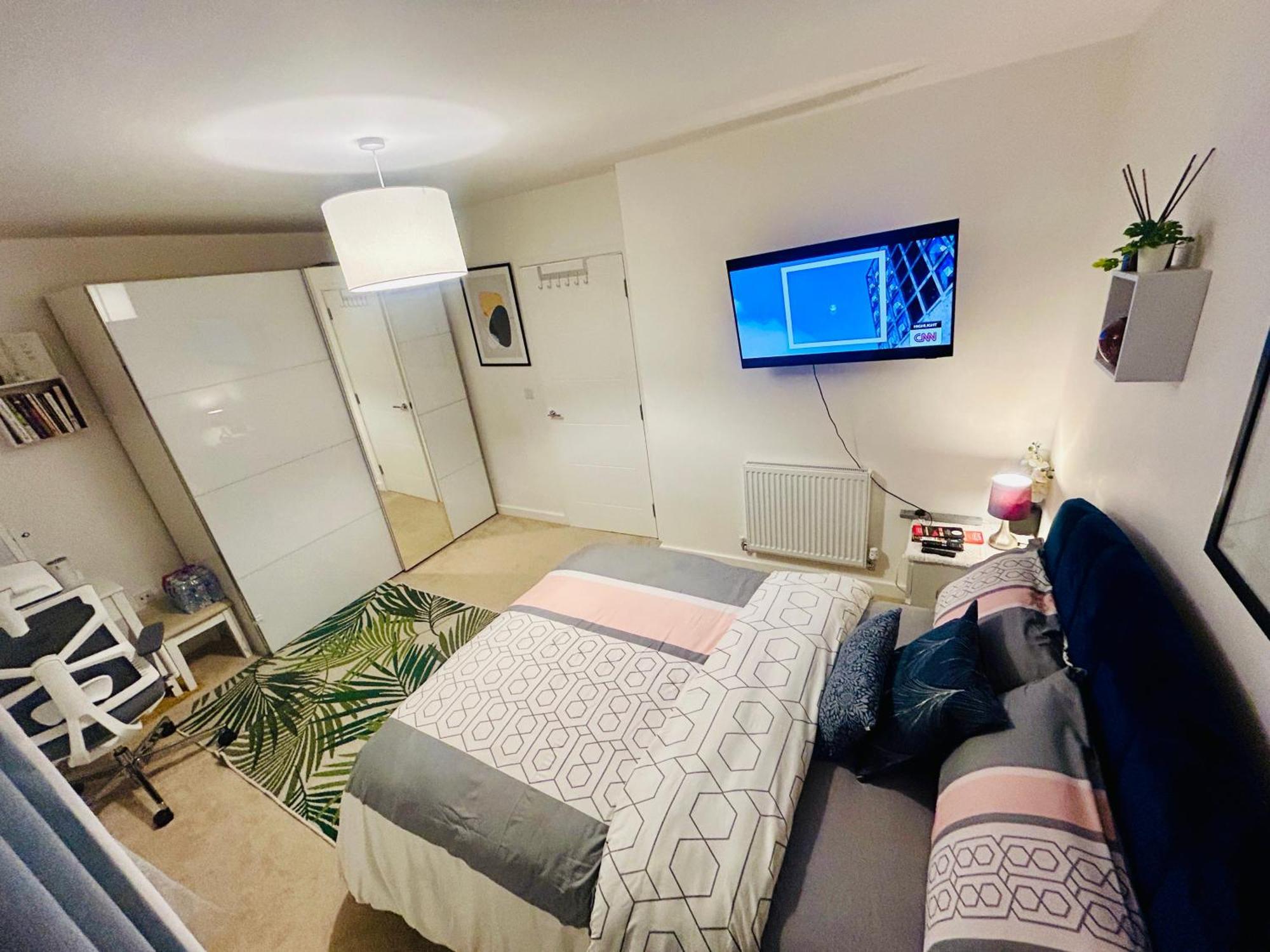 Homestay Comfortable Double & Single In Vibrant Hatfield Neighbourhood