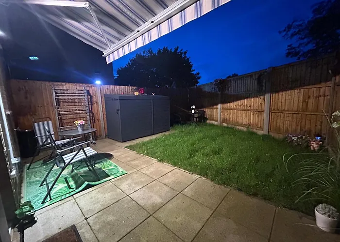 Comfortable Double Room & Single Room In Vibrant Hatfield Neighbourhood